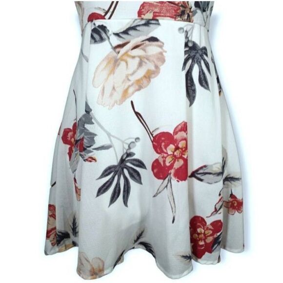 SUCREFAS WHITE & PINK FLORAL COLD SHOULDER DRESS SZ.S EUC. - Picture 6 of 12